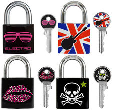 Lakat: 30mm-es, mintás fémöntvény lakatok