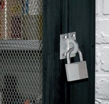 Hajlított lakatszem